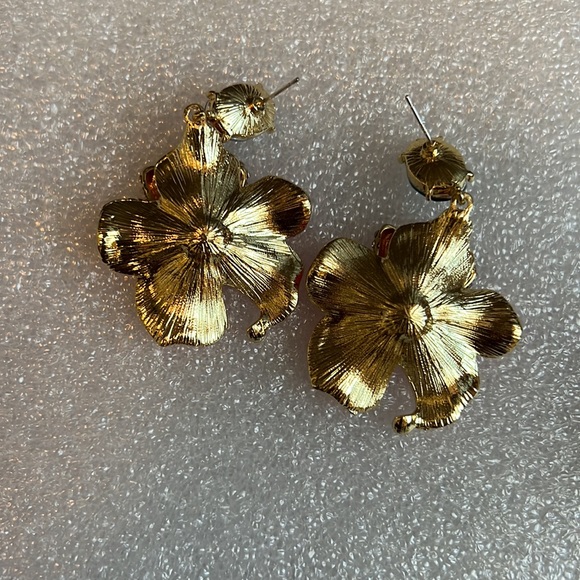 Korean Style  Drop Earrings - Picture 3 of 4